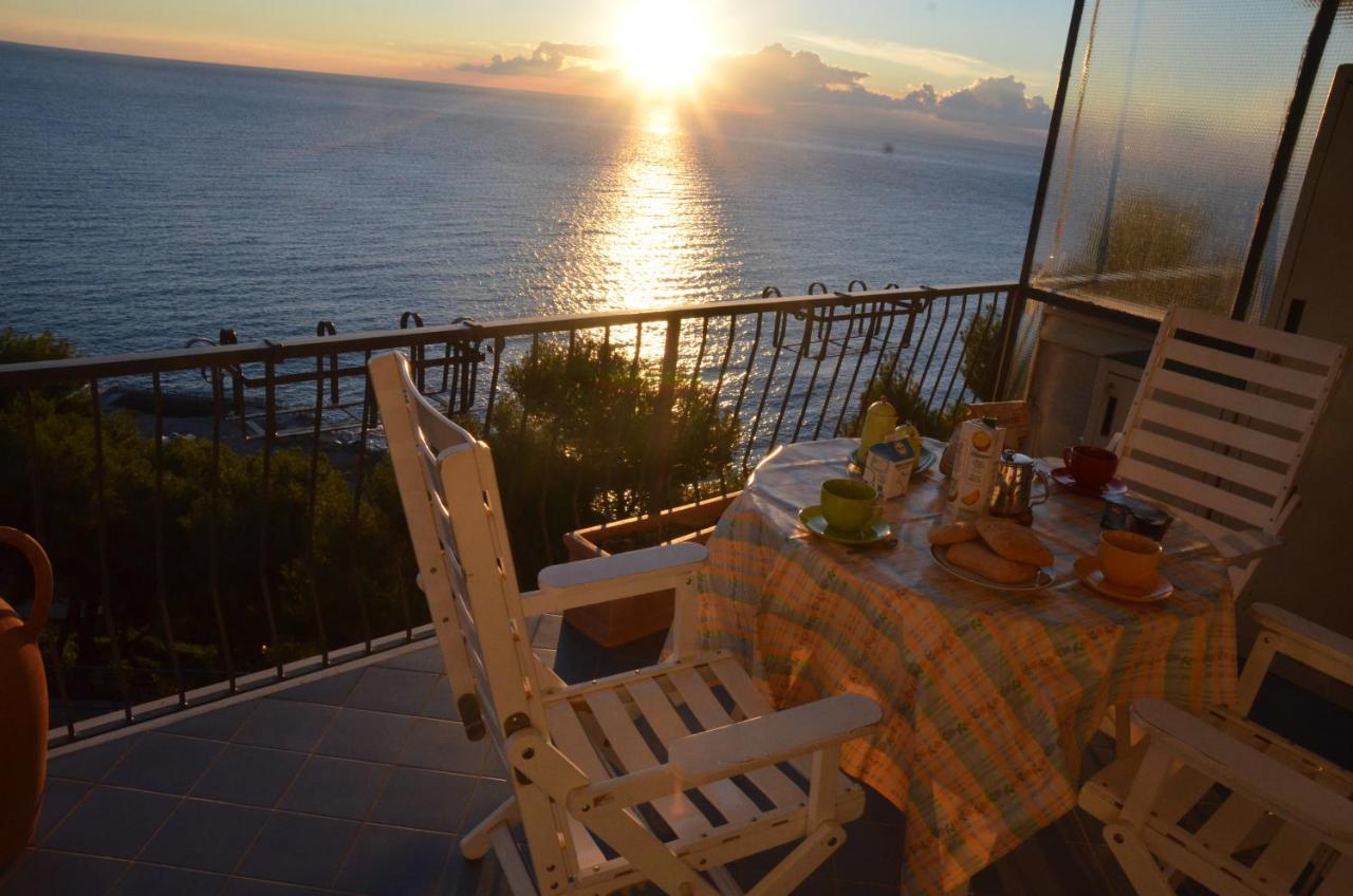 Rocce Di Capo Mimosa - Cervo Apartment Exterior photo